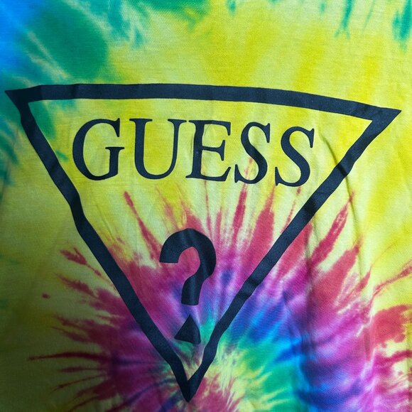 GUESS TIE DYE GRAPHIC LOGO VIVID SWIRLS OF COLOR SHORT SLEEVE T-SHIRT - Picture 2 of 4